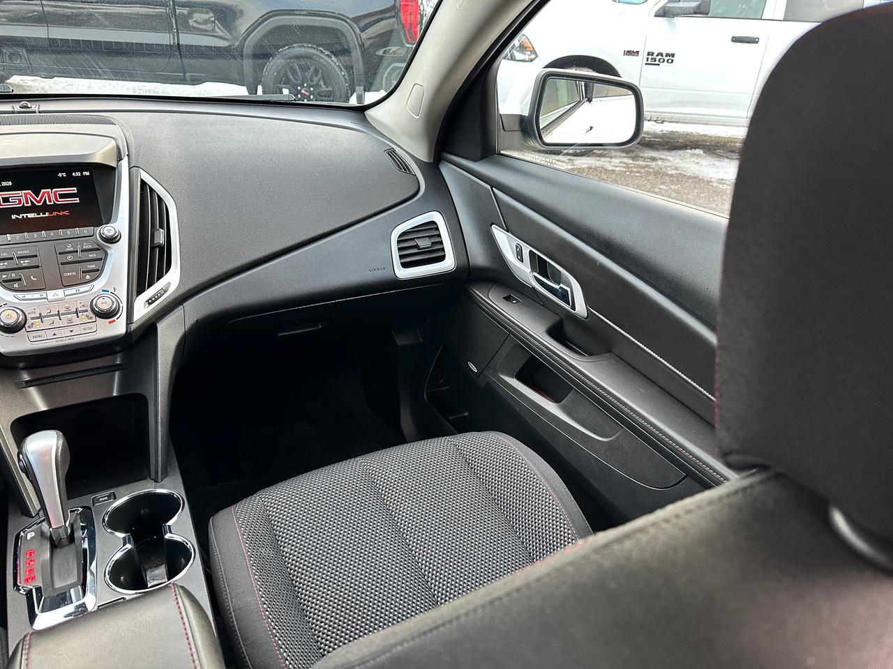 2015 GMC Terrain SLE HTD-Cloth Alloys FM/XM BackupCam Remote Start Photo