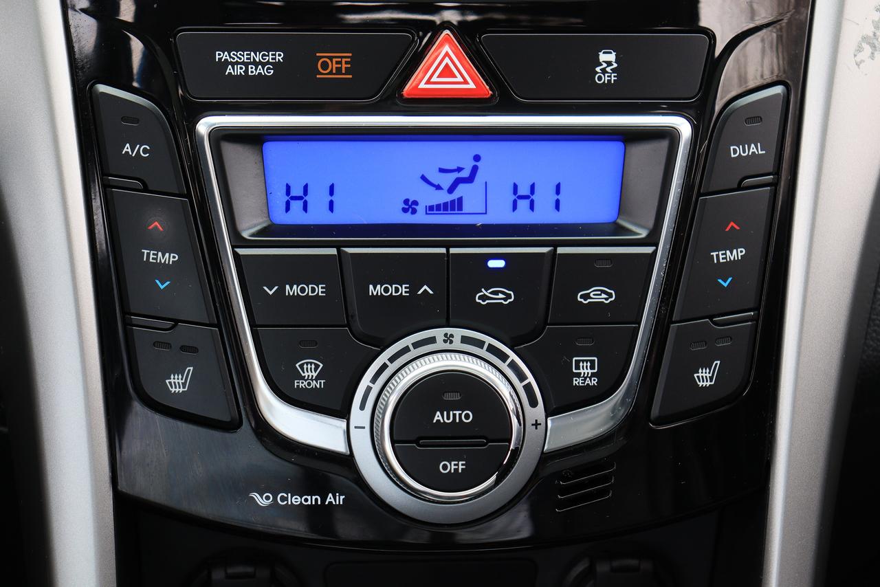 2017 Hyundai Elantra GT Limited | Auto | Leather | Roof | Nav | Cam & More Photo