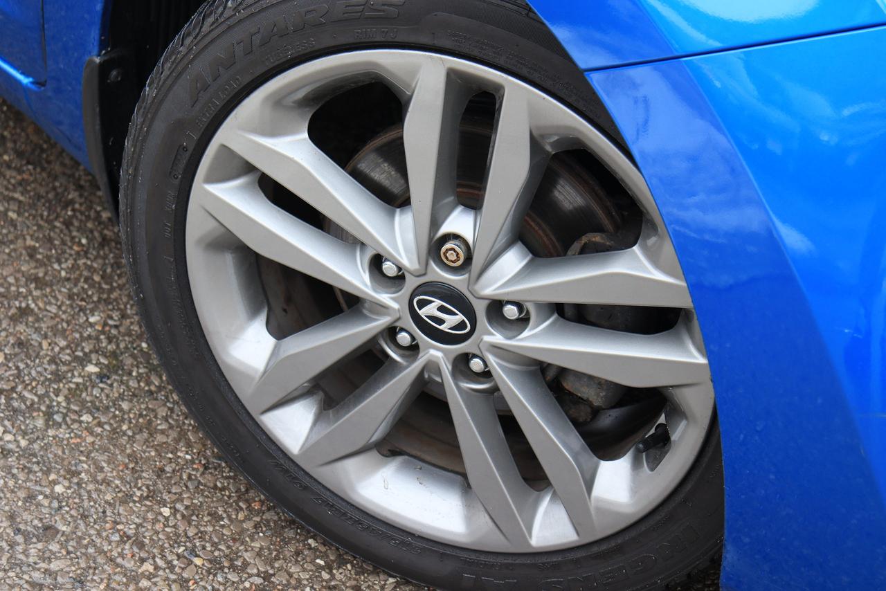 2017 Hyundai Elantra GT Limited | Auto | Leather | Roof | Nav | Cam & More Photo