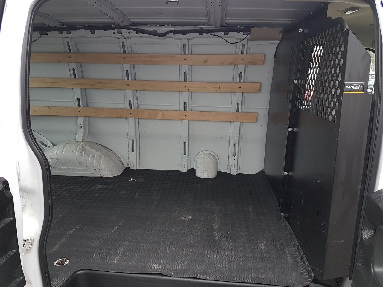 2023 GMC Savana 2500 Cargo 135" Photo