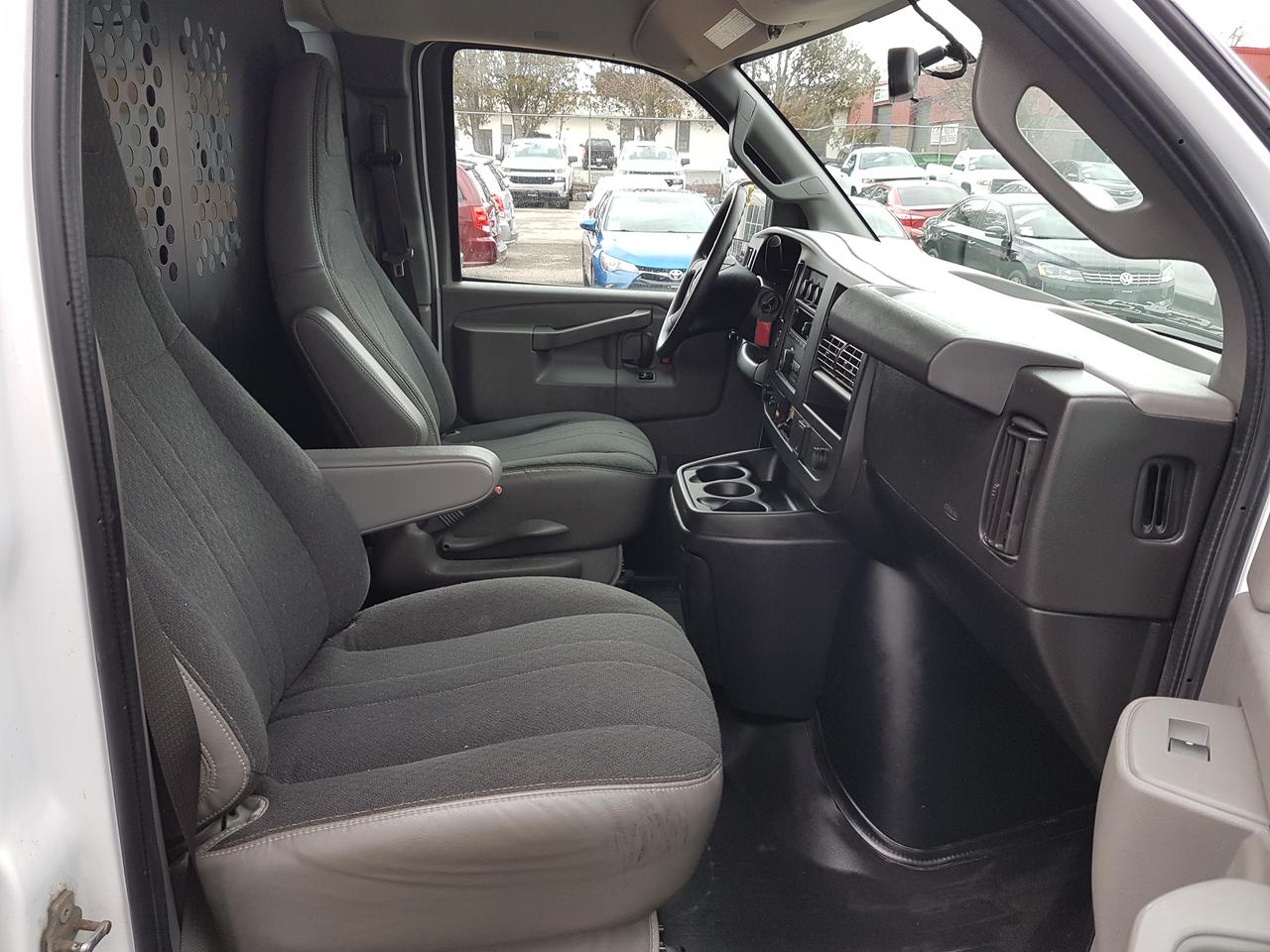 2023 GMC Savana 2500 Cargo 135" Photo