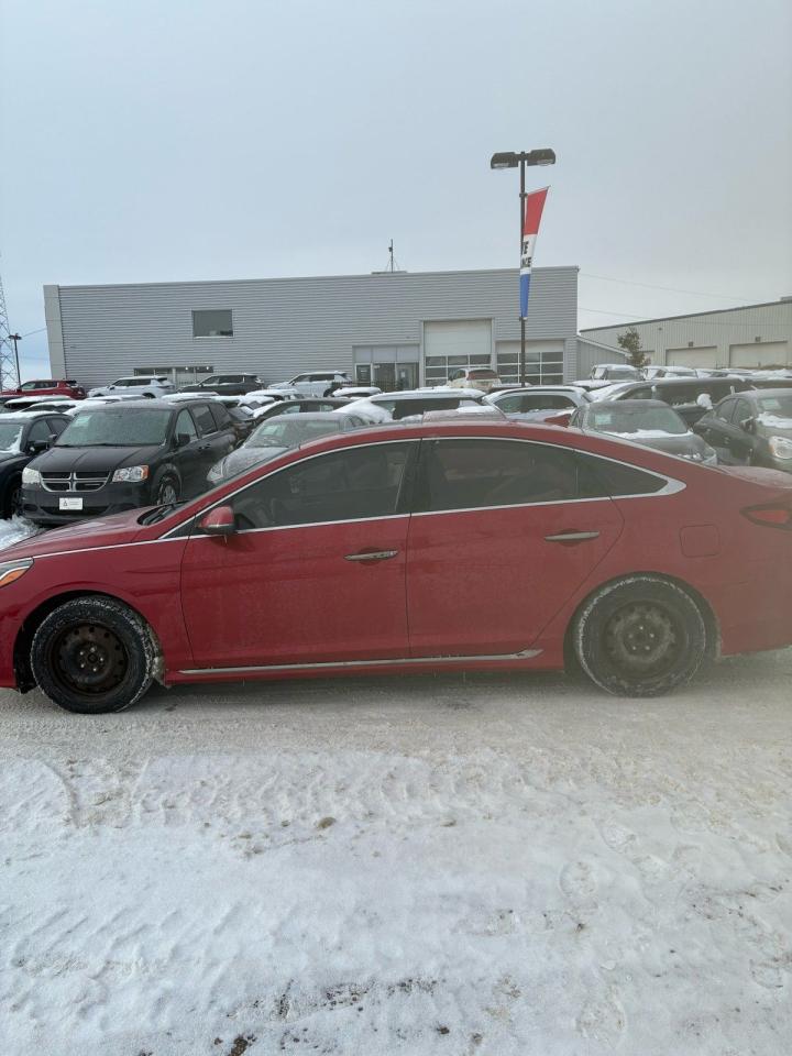 2018 Hyundai Sonata Sport | Leather | Sunroof | CarPlay | Reverse Cam Photo