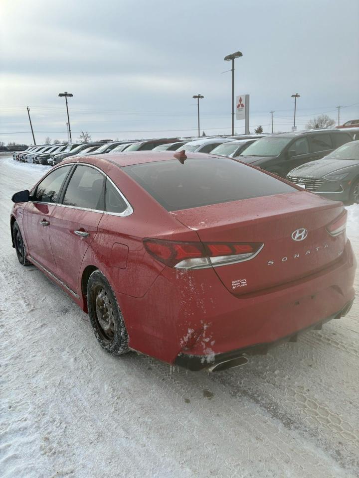 2018 Hyundai Sonata Sport | Leather | Sunroof | CarPlay | Reverse Cam Photo