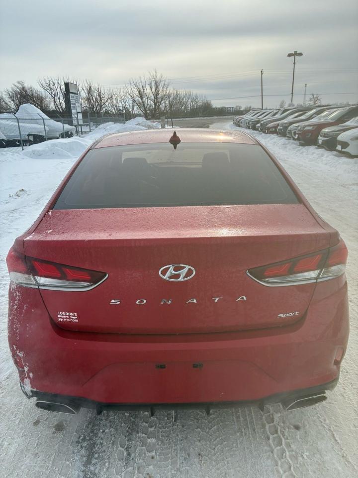 2018 Hyundai Sonata Sport | Leather | Sunroof | CarPlay | Reverse Cam Photo