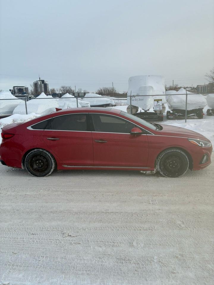 2018 Hyundai Sonata Sport | Leather | Sunroof | CarPlay | Reverse Cam Photo