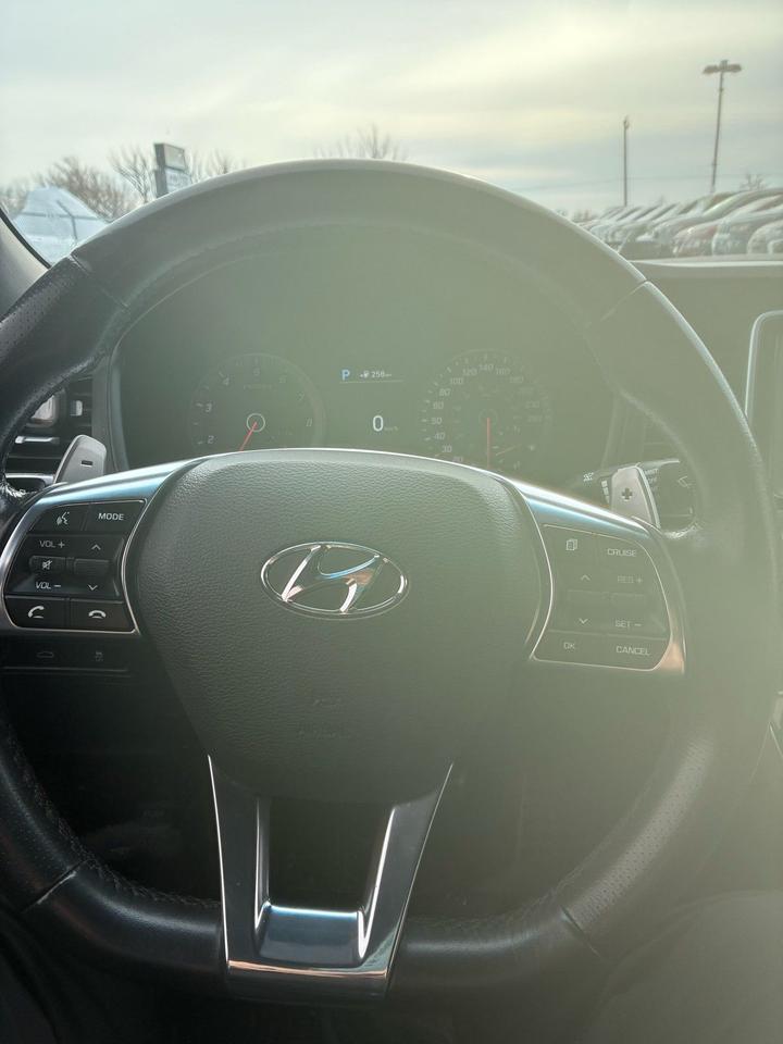 2018 Hyundai Sonata Sport | Leather | Sunroof | CarPlay | Reverse Cam Photo