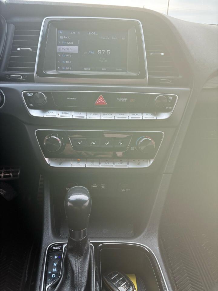 2018 Hyundai Sonata Sport | Leather | Sunroof | CarPlay | Reverse Cam Photo
