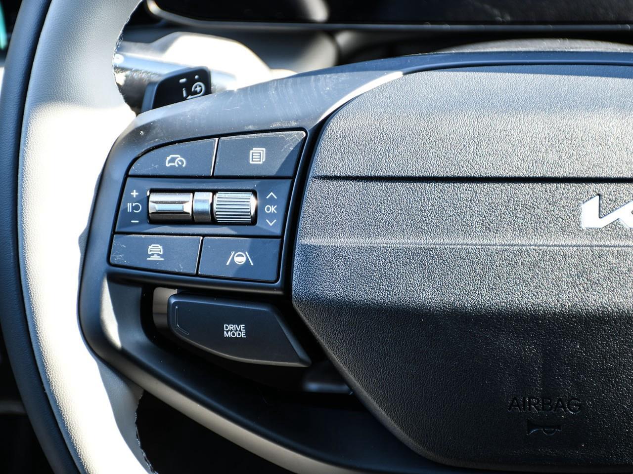 2026 Kia EV4 2026 Kia EV4 – Wind Photo