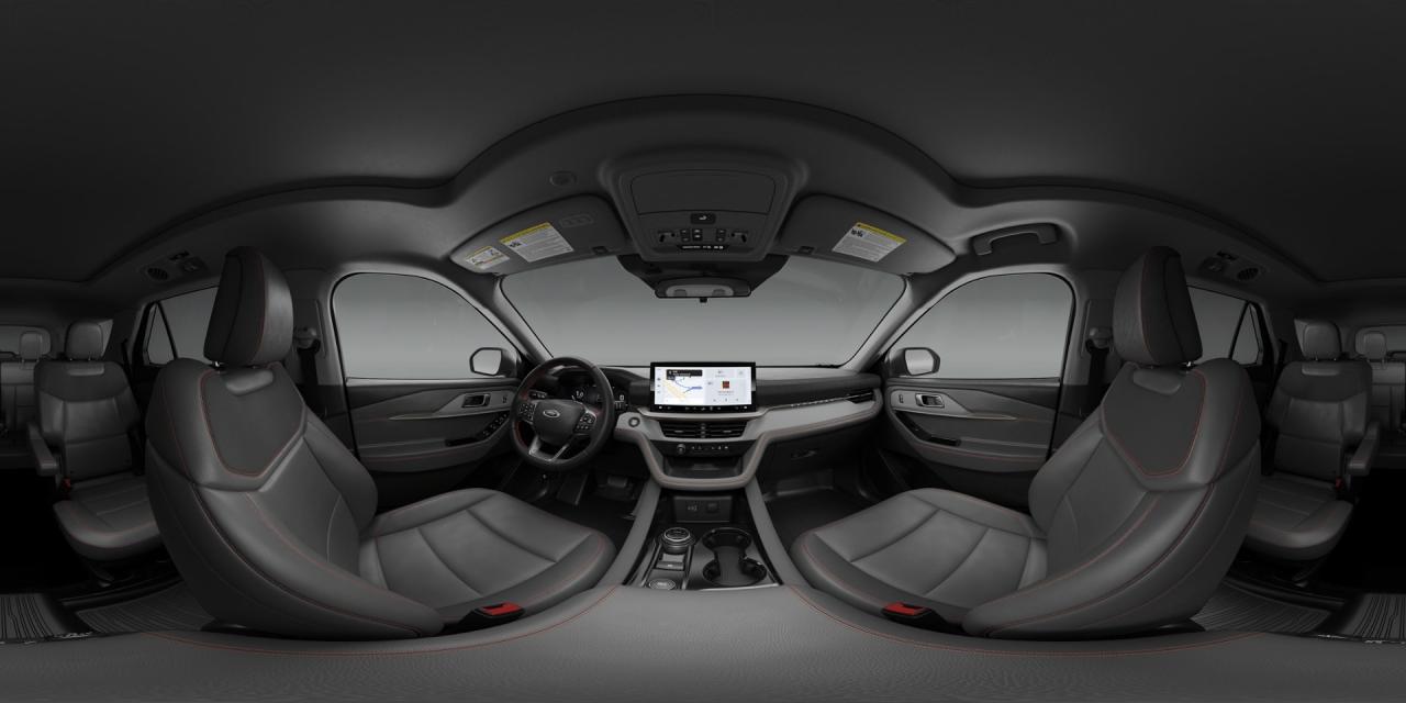 2026 Ford Explorer Active Photo