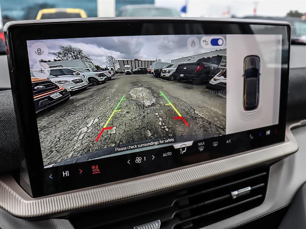2026 Ford Explorer Active Photo