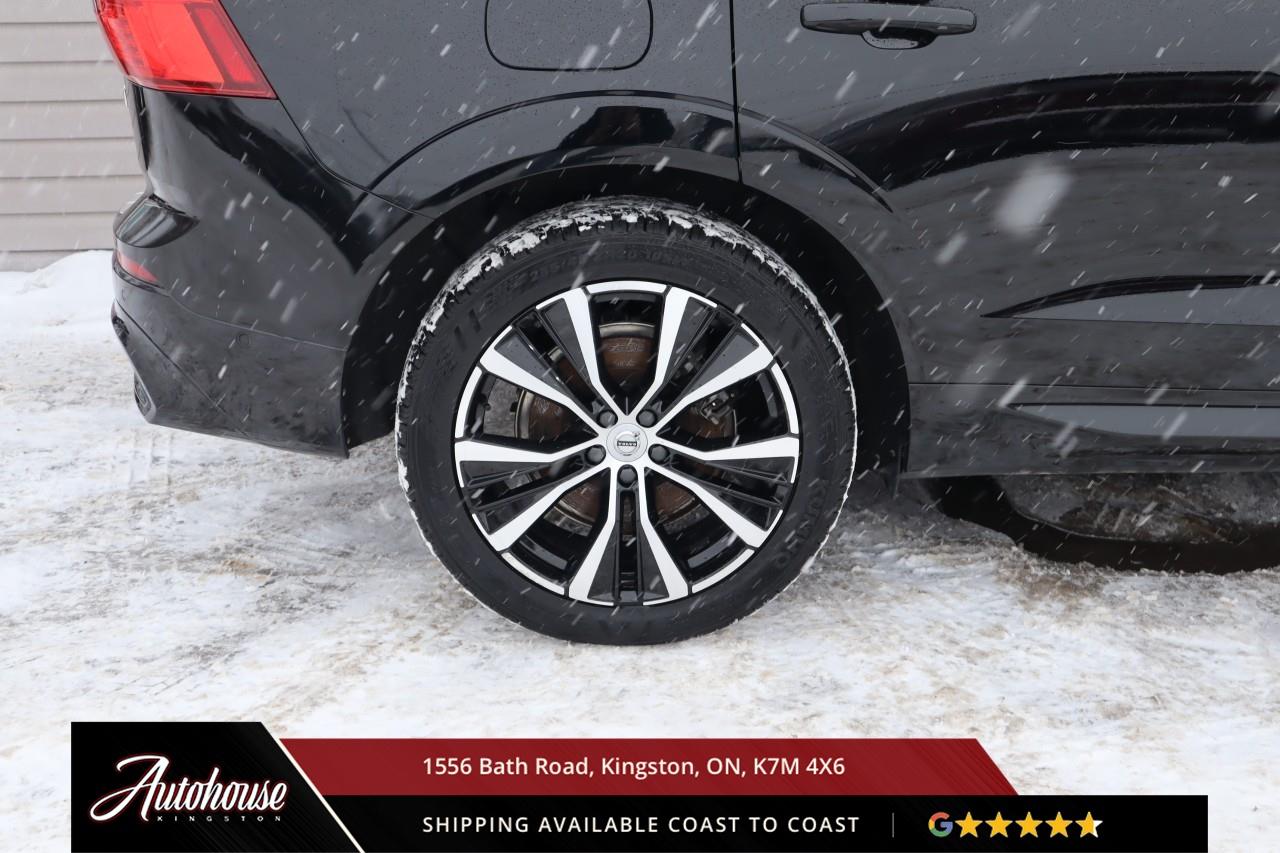 2023 Volvo XC60 B6 Plus Dark Theme GOOGLE NAVIGATION - PANORAMIC MOONROOF Photo