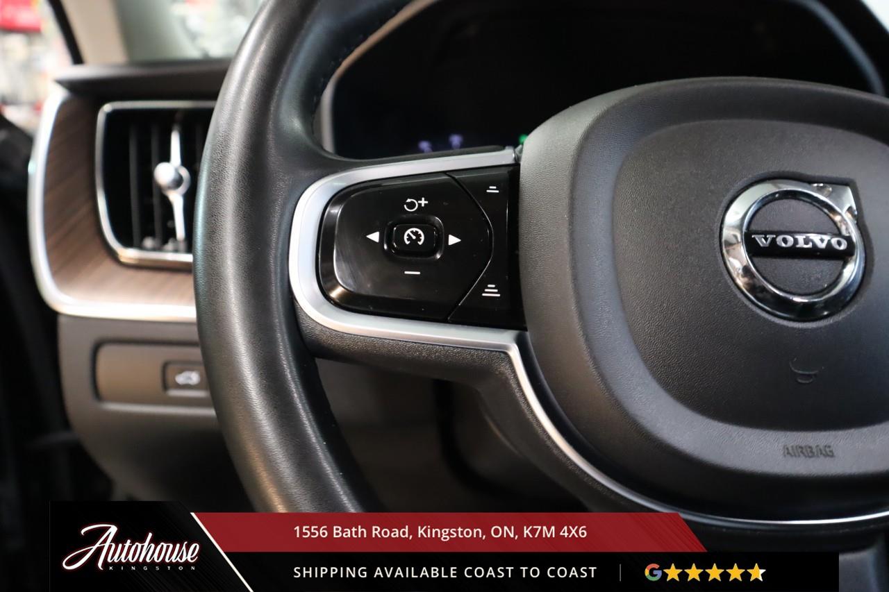 2023 Volvo XC60 B6 Plus Dark Theme GOOGLE NAVIGATION - PANORAMIC MOONROOF Photo