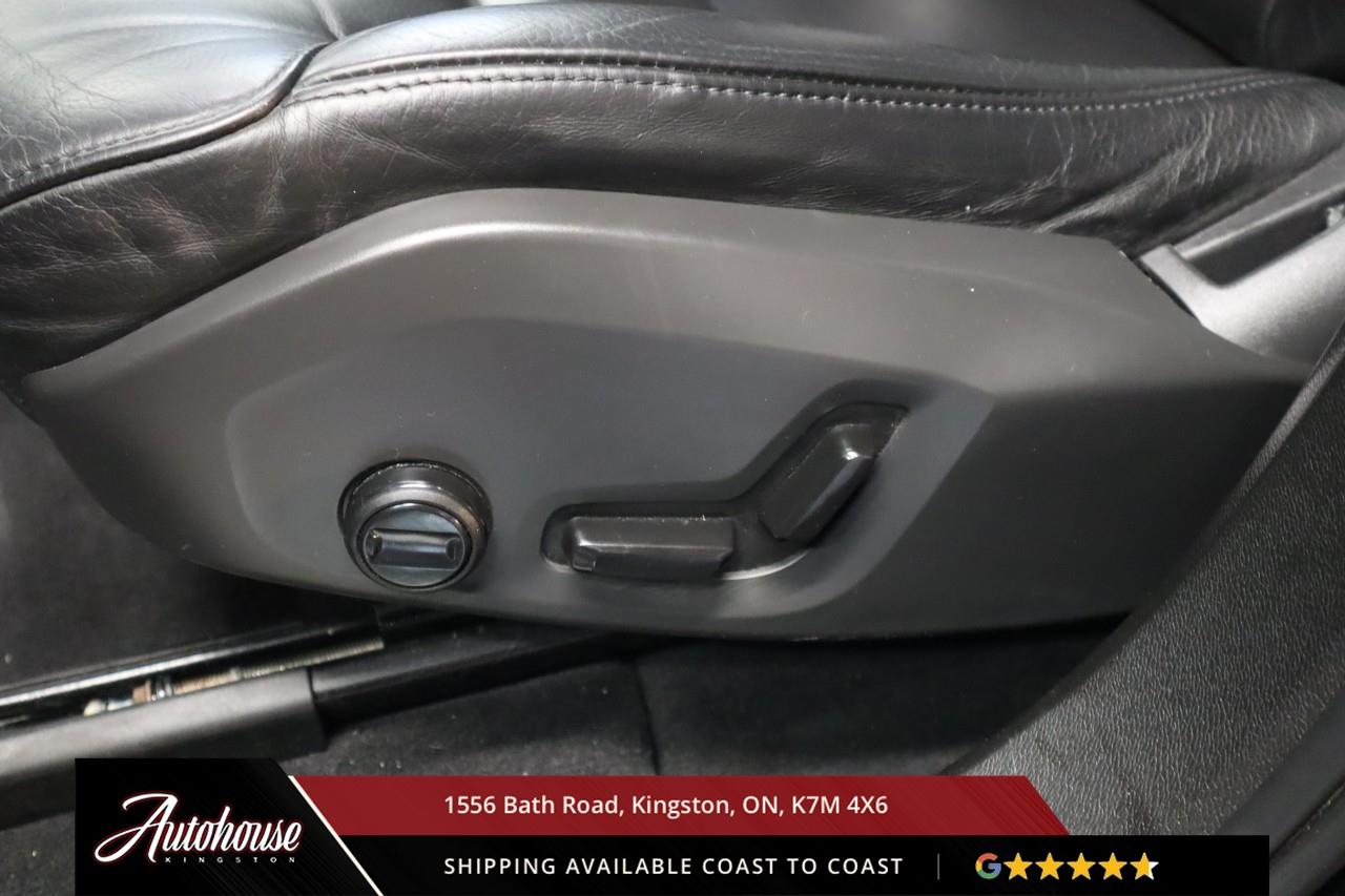 2023 Volvo XC60 B6 Plus Dark Theme GOOGLE NAVIGATION - PANORAMIC MOONROOF Photo
