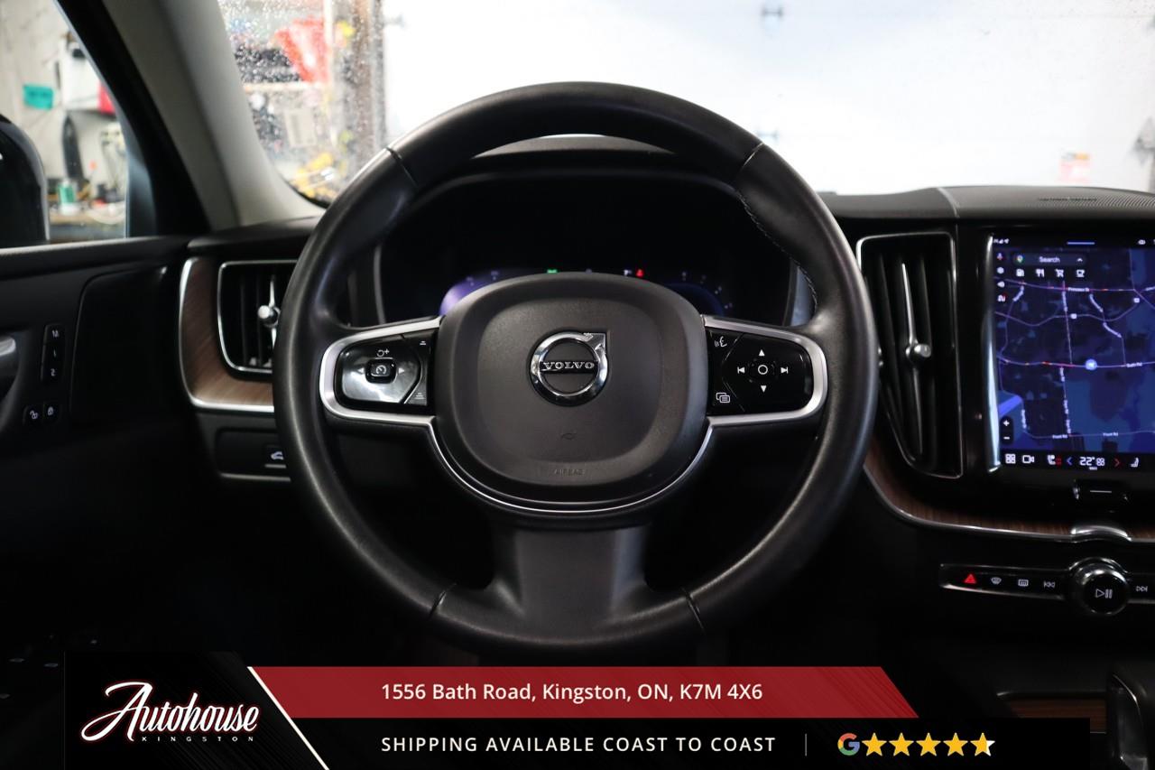 2023 Volvo XC60 B6 Plus Dark Theme GOOGLE NAVIGATION - PANORAMIC MOONROOF Photo