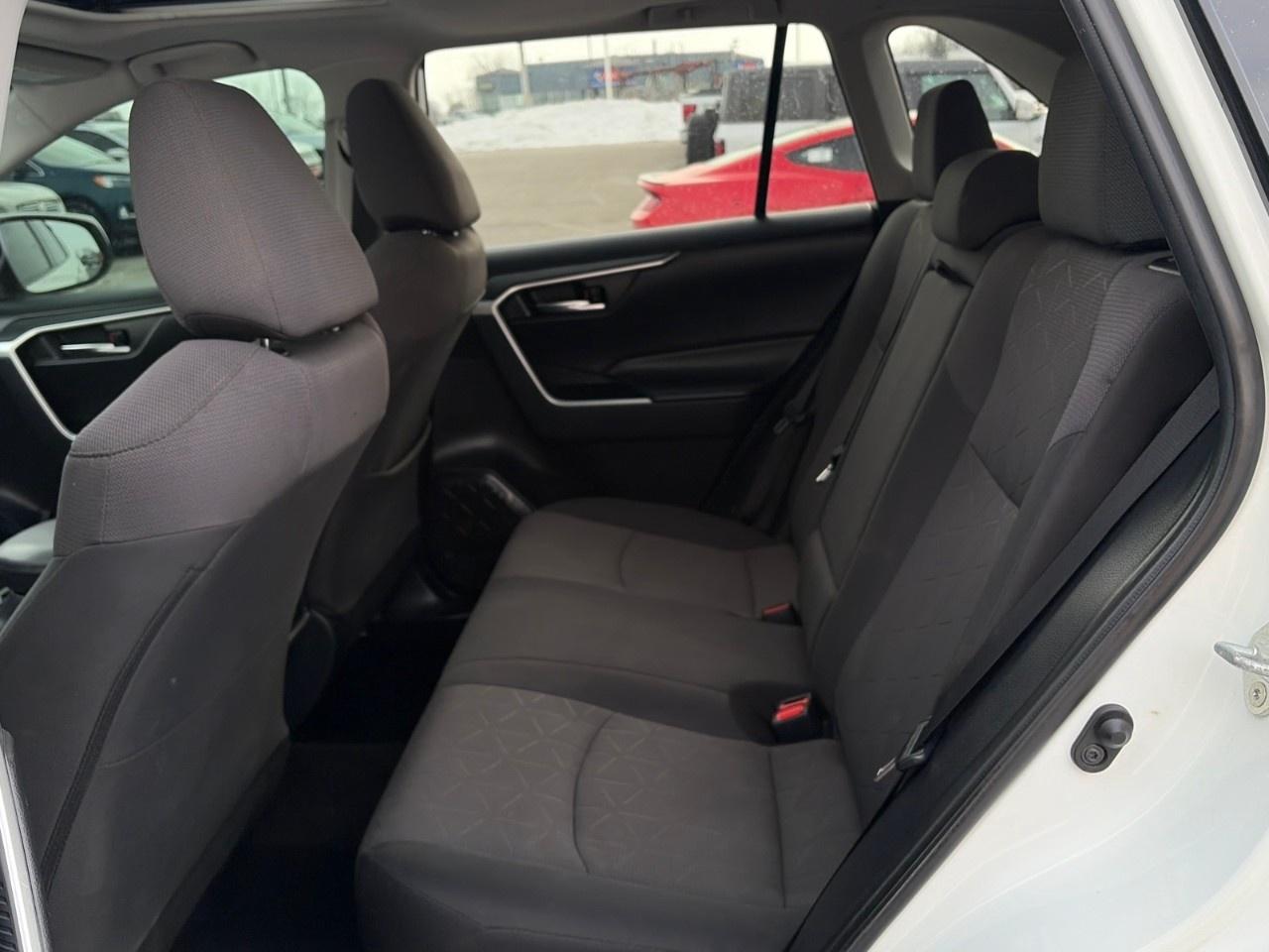 2019 Toyota RAV4 FWD XLE Photo