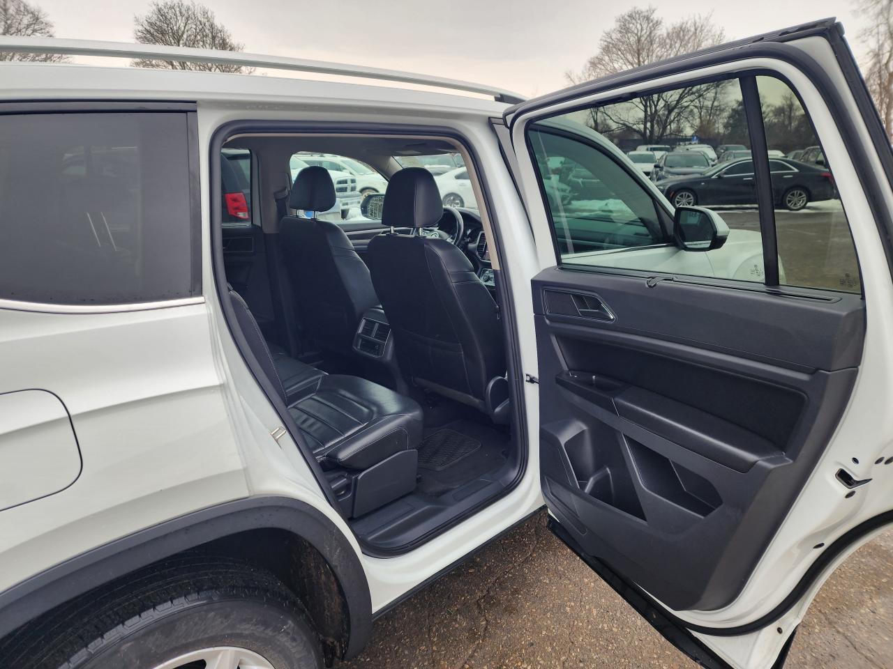 2018 Volkswagen Atlas HIGHLINE l Clean Carfax l 7 Seater l AWD l Photo