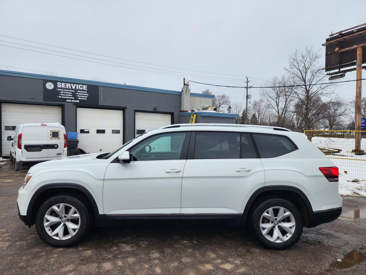 2018 Volkswagen Atlas HIGHLINE l Clean Carfax l 7 Seater l AWD l Photo