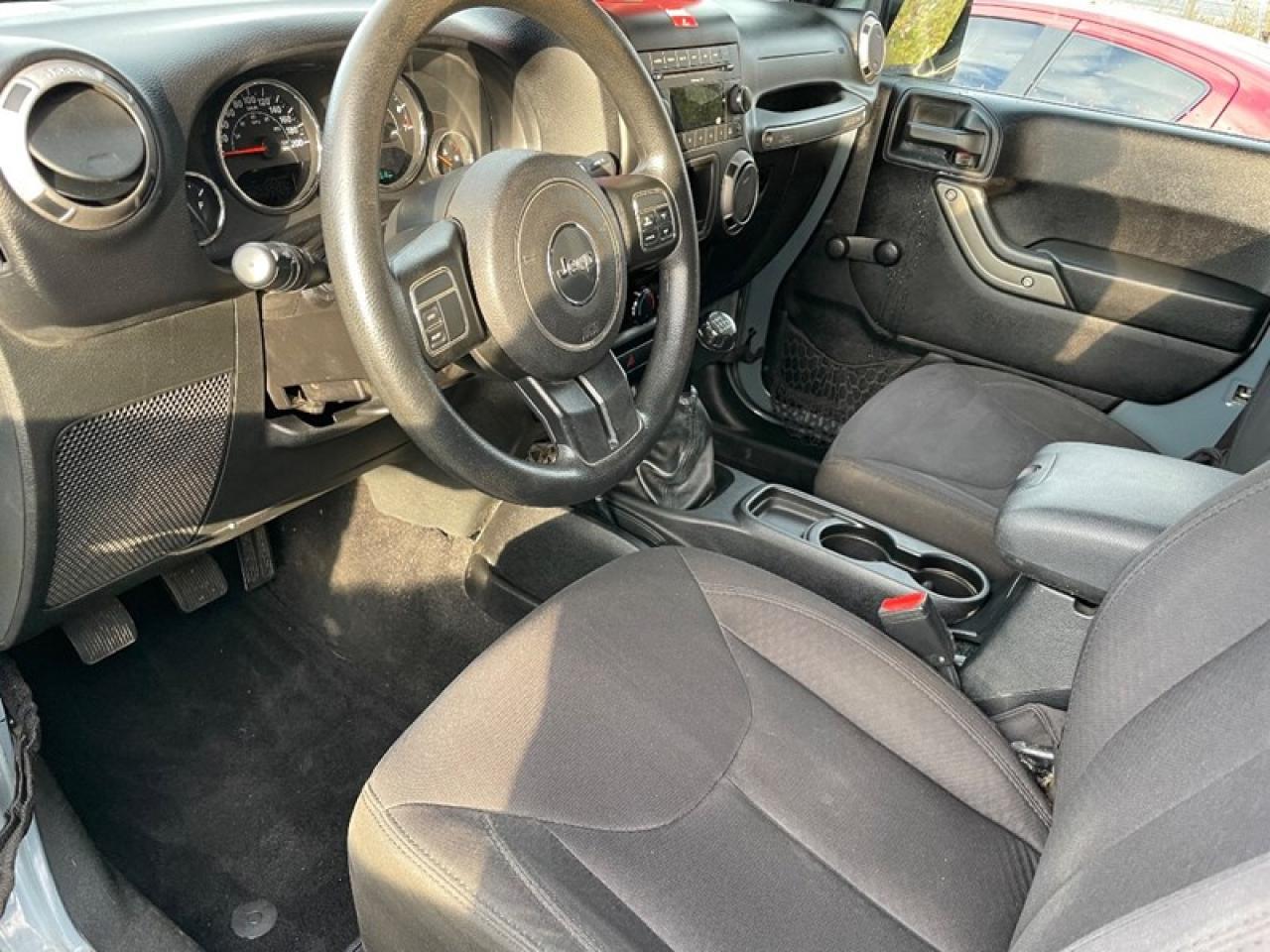 2014 Jeep Wrangler SPORT Photo3