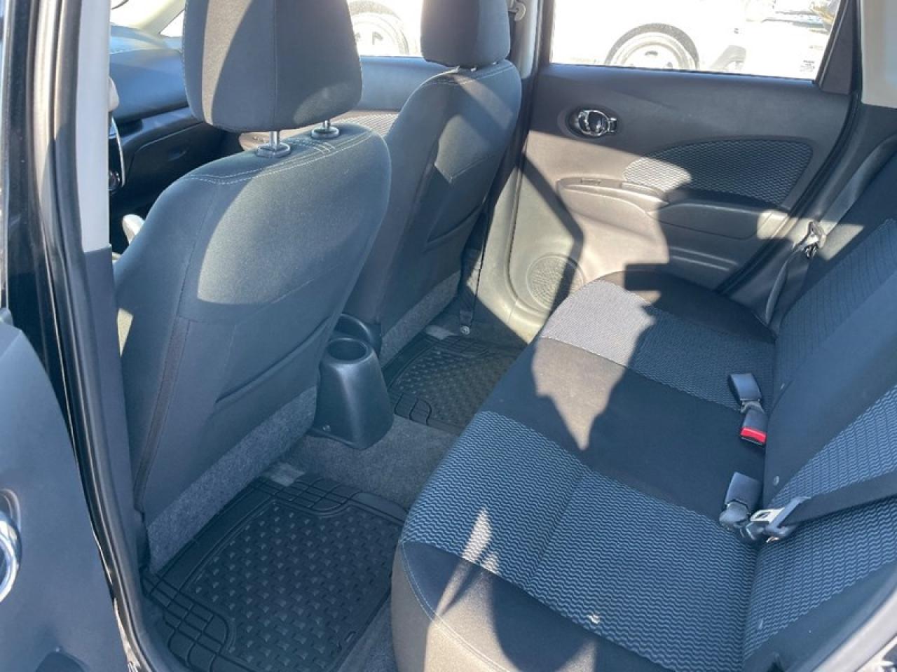 2015 Nissan Versa Note SV Photo