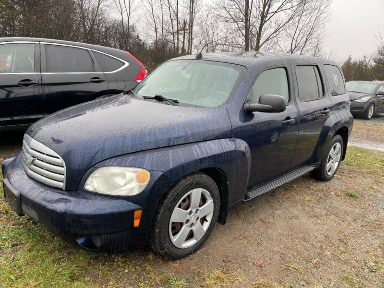 2010 Chevrolet HHR LS Photo