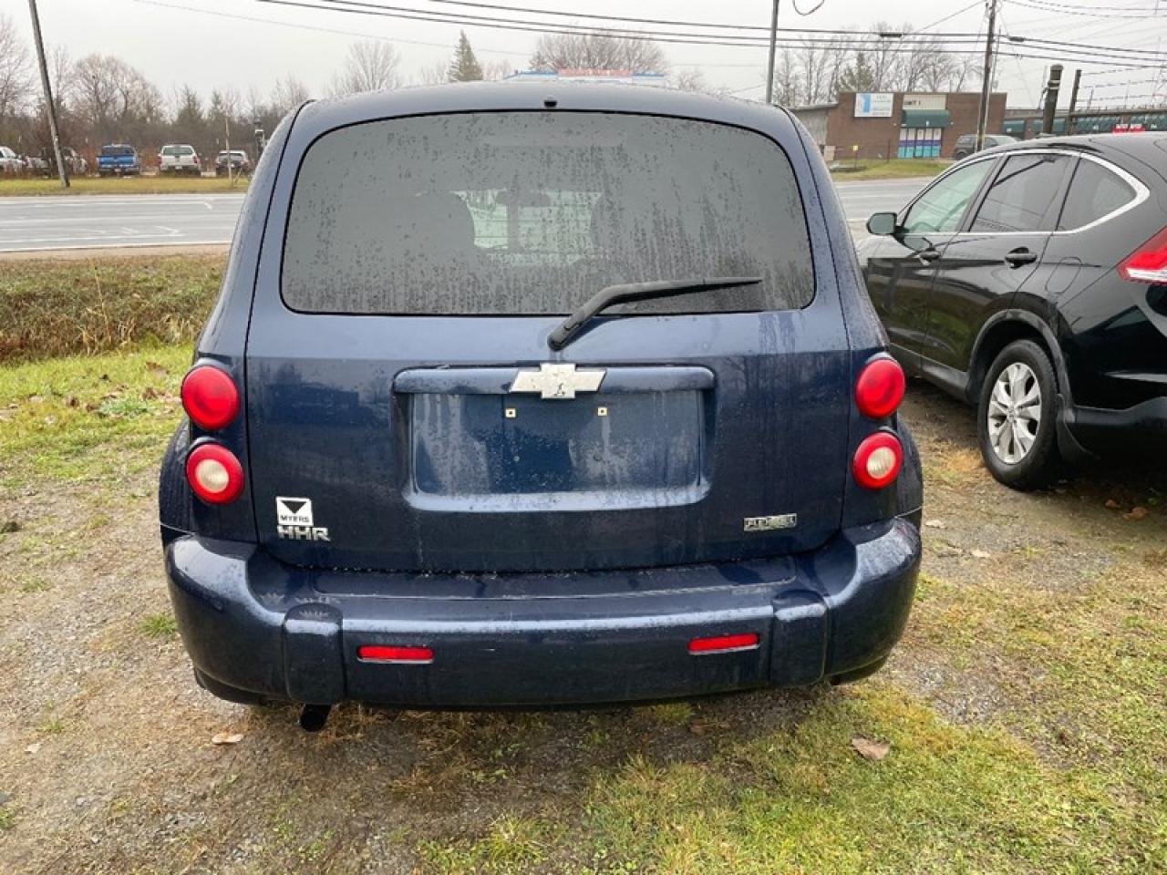2010 Chevrolet HHR LS Photo