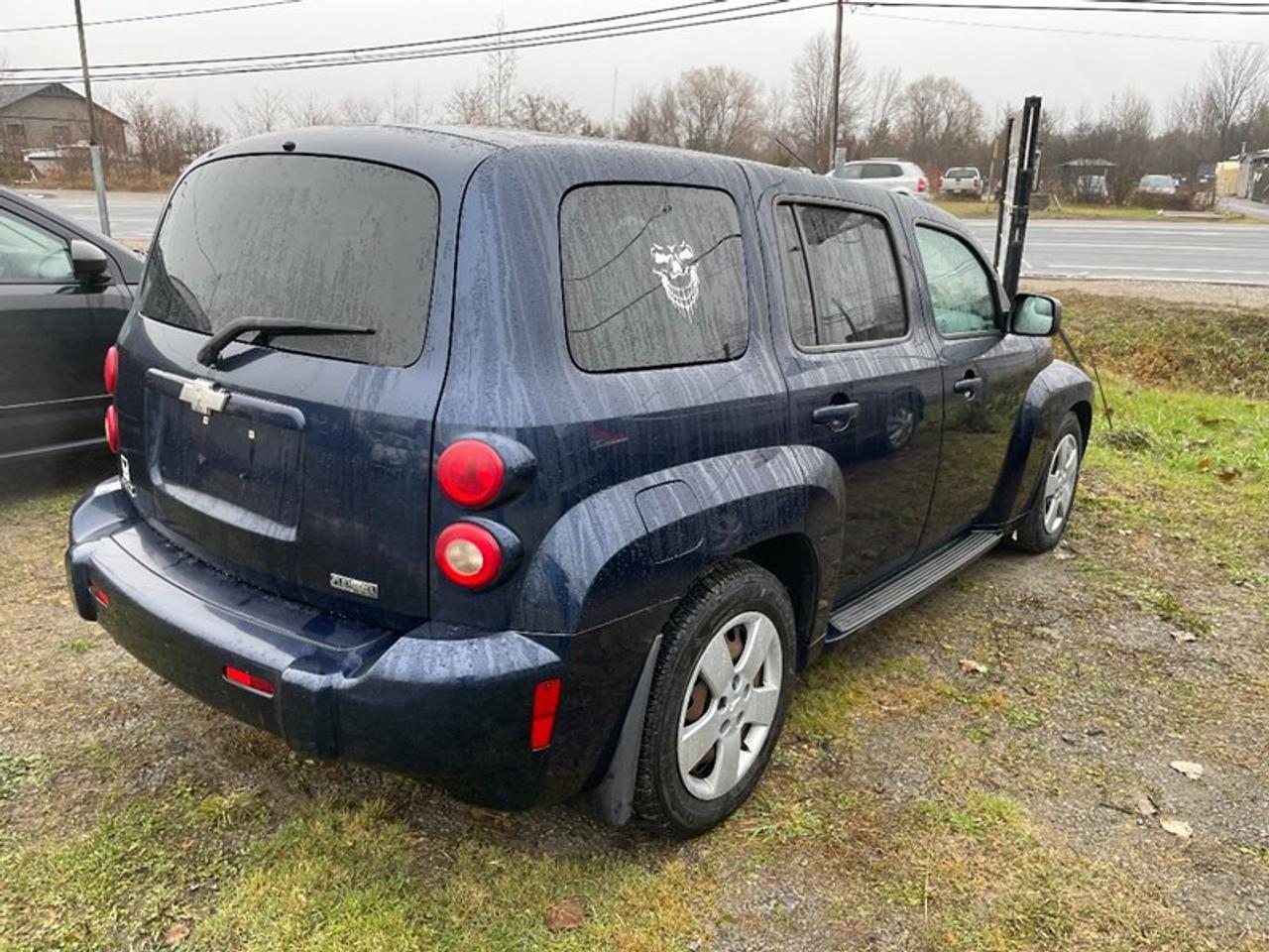 2010 Chevrolet HHR LS Photo