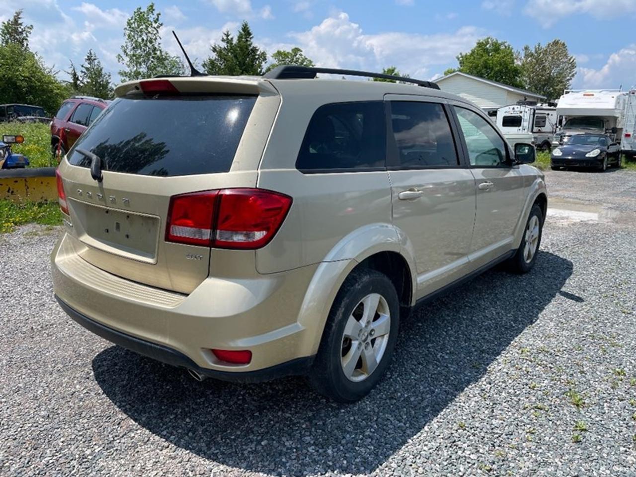 2011 Dodge Journey SXT Photo