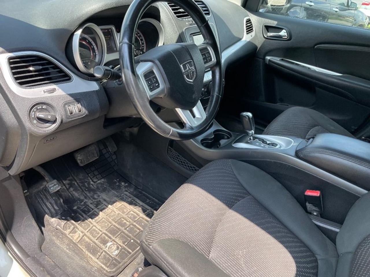 2011 Dodge Journey SXT Photo