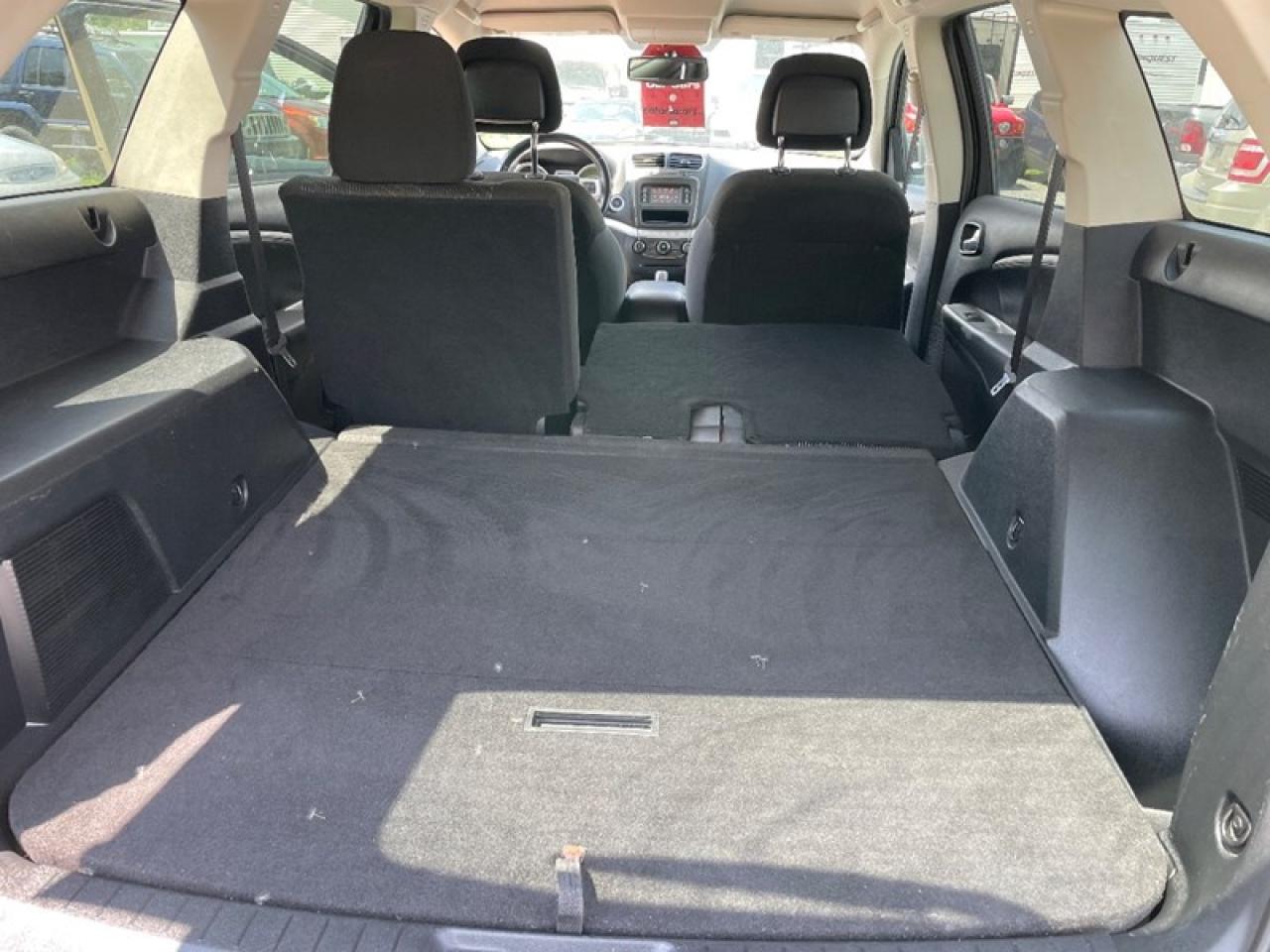 2011 Dodge Journey SXT Photo