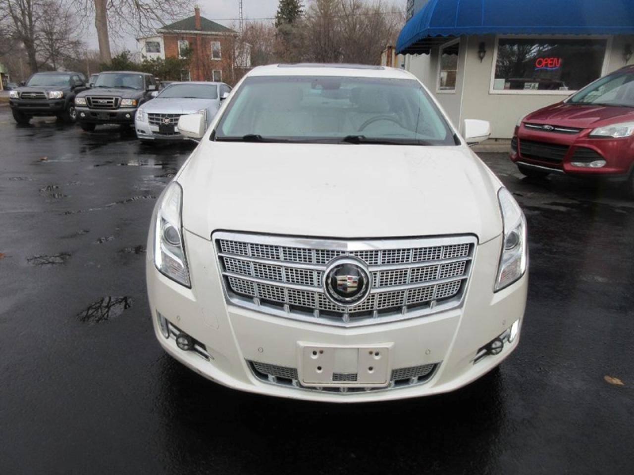 2013 Cadillac XTS Platinum Photo
