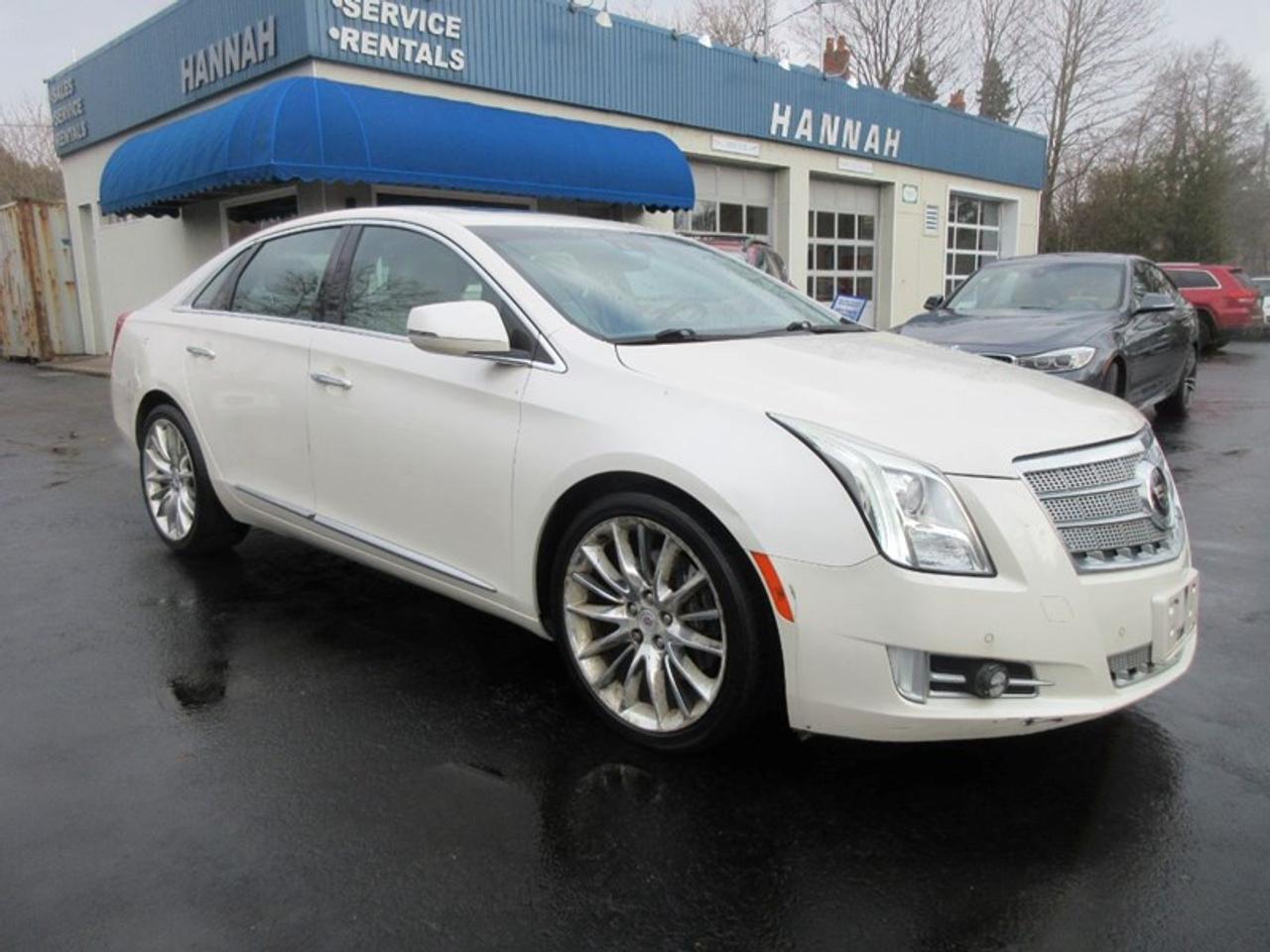 2013 Cadillac XTS Platinum Photo