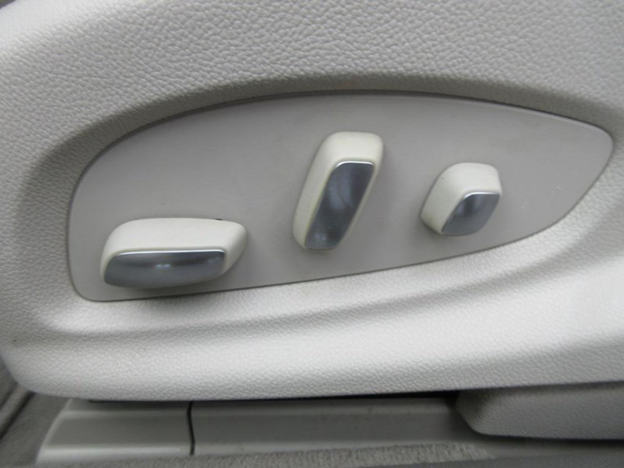 2013 Cadillac XTS Platinum Photo
