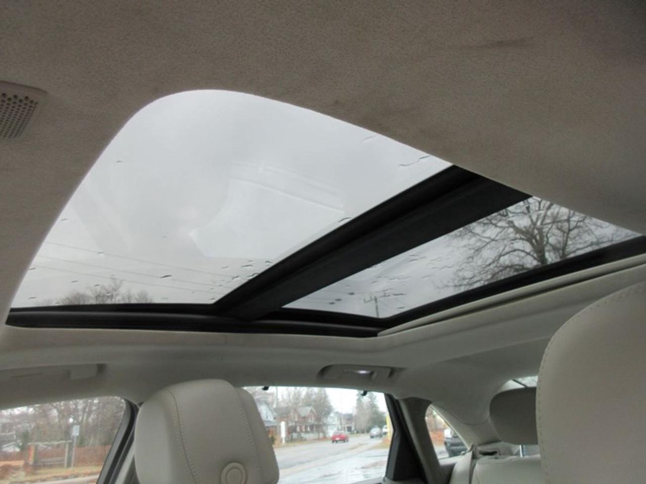 2013 Cadillac XTS Platinum Photo