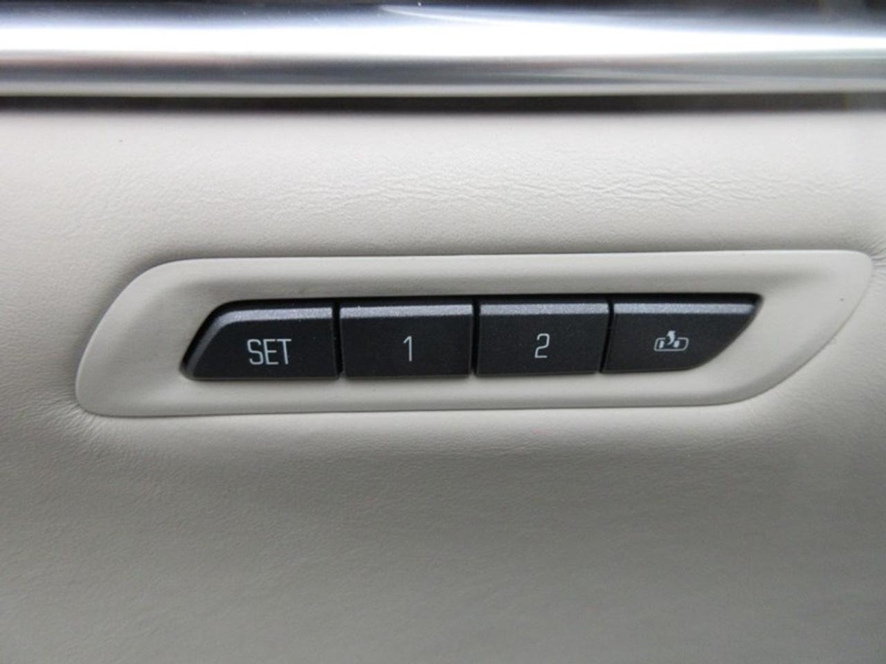2013 Cadillac XTS Platinum Photo