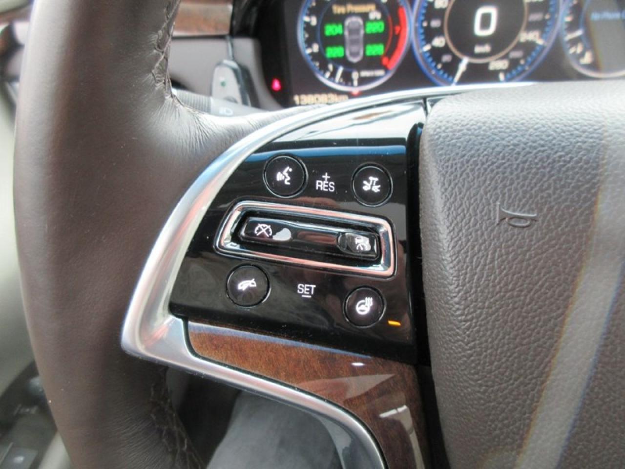 2013 Cadillac XTS Platinum Photo