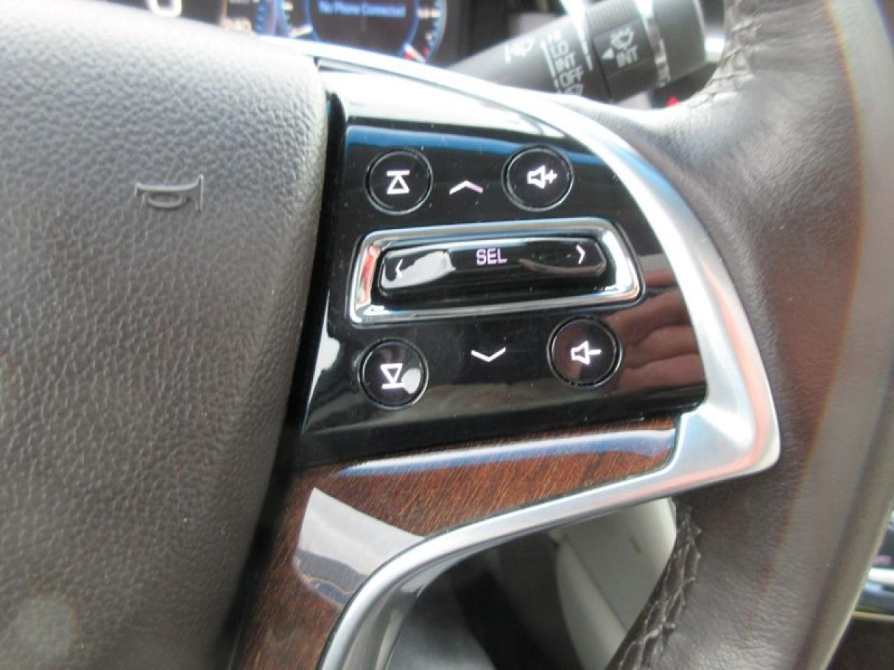 2013 Cadillac XTS Platinum Photo