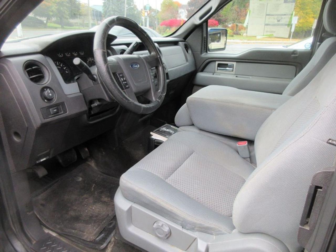 2011 Ford F-150 SXT 2WD Photo4