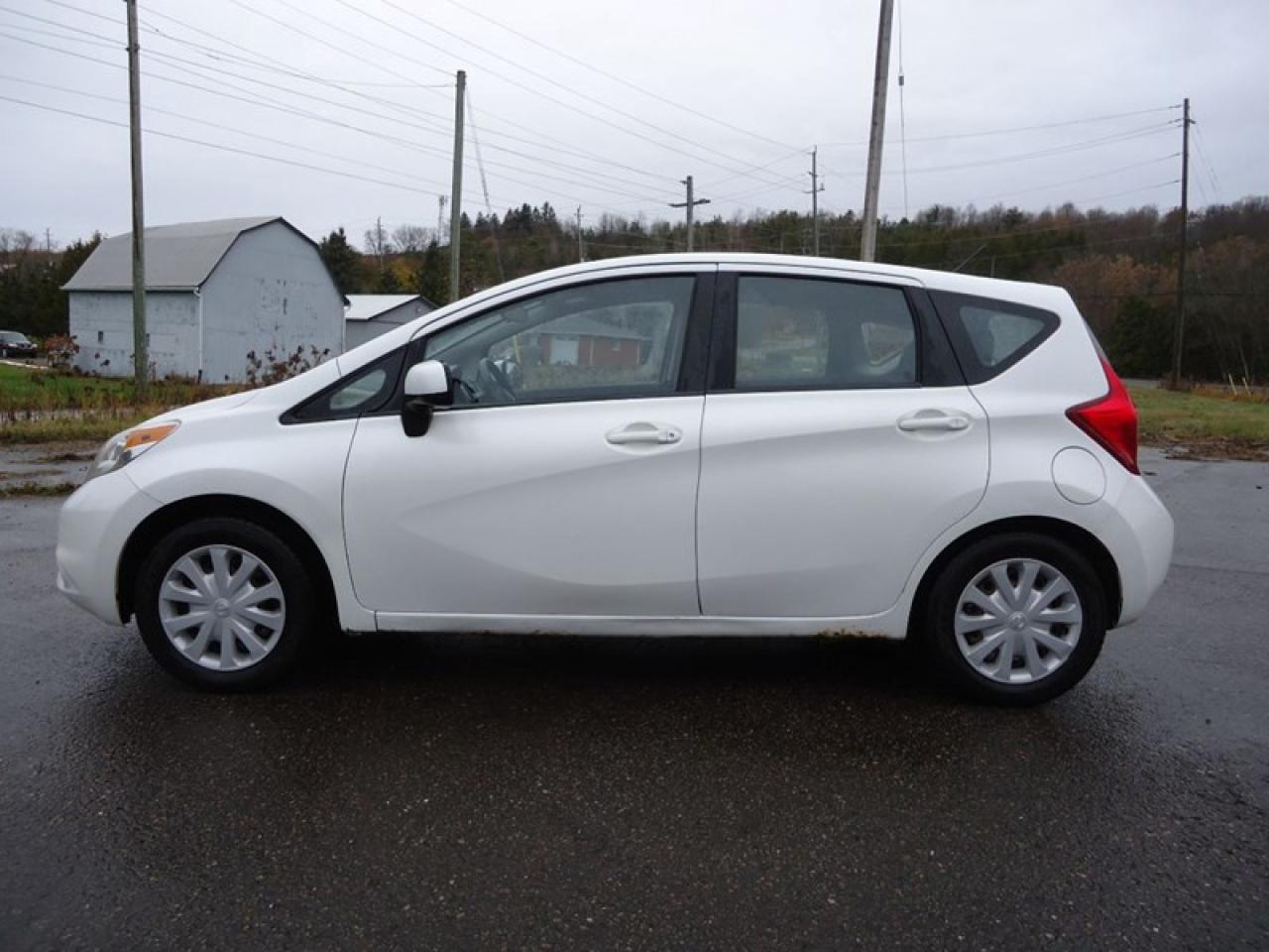 2014 Nissan Versa Note SV Photo