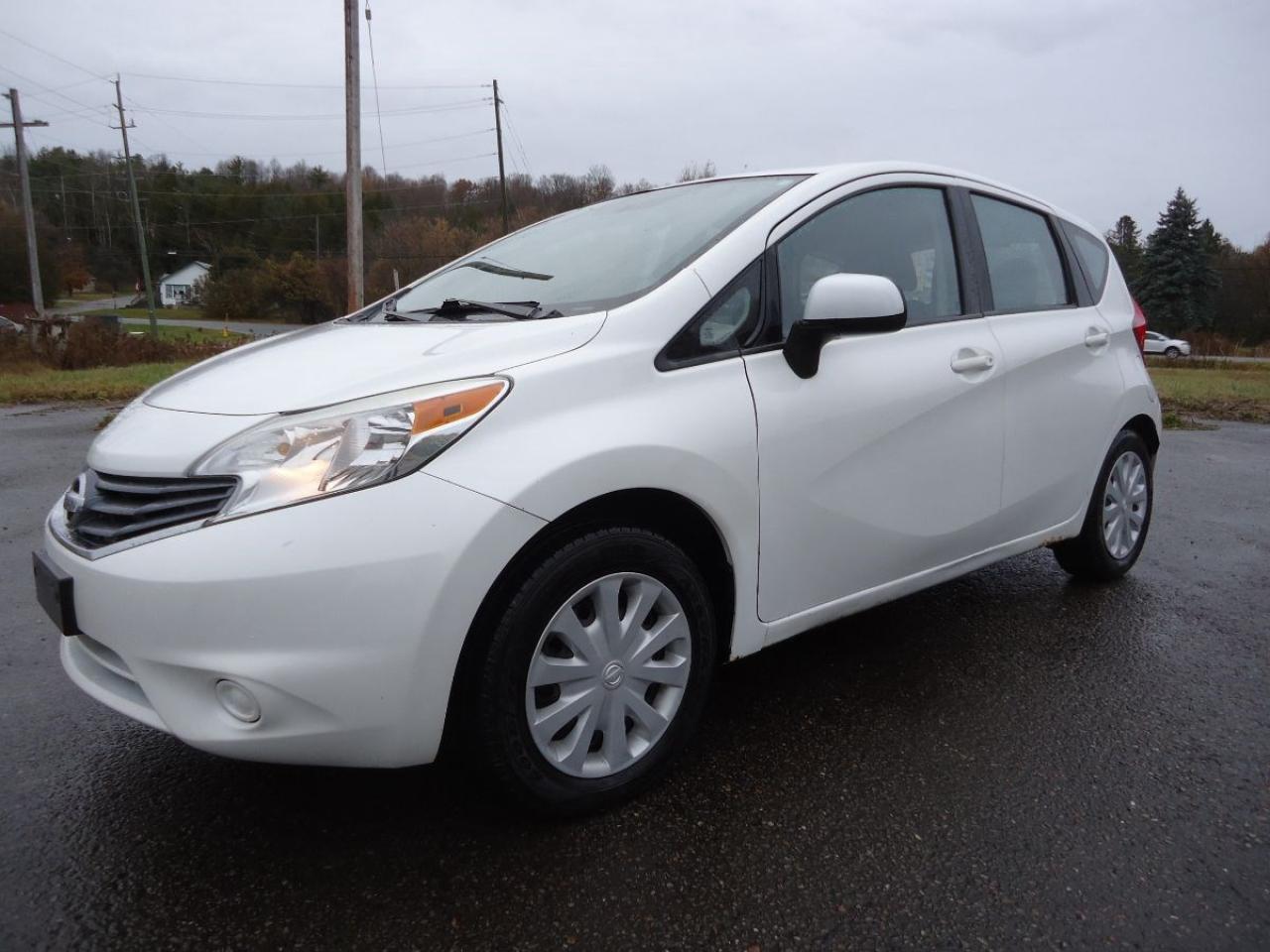 2014 Nissan Versa Note SV Photo