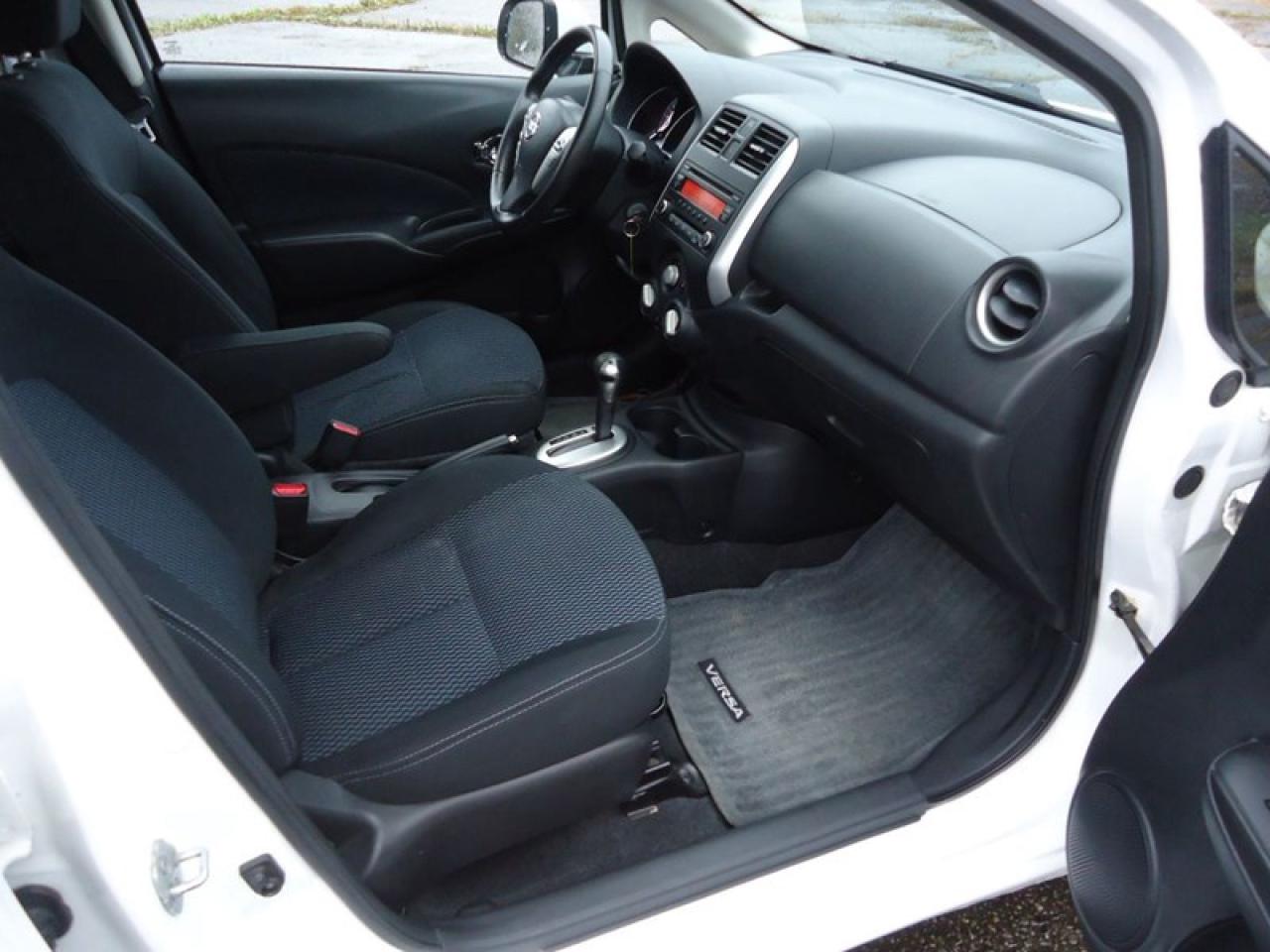 2014 Nissan Versa Note SV Photo