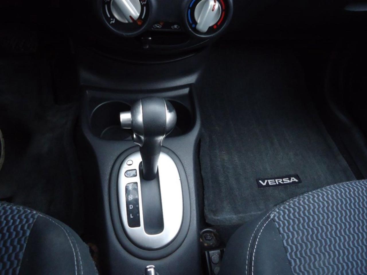 2014 Nissan Versa Note SV Photo