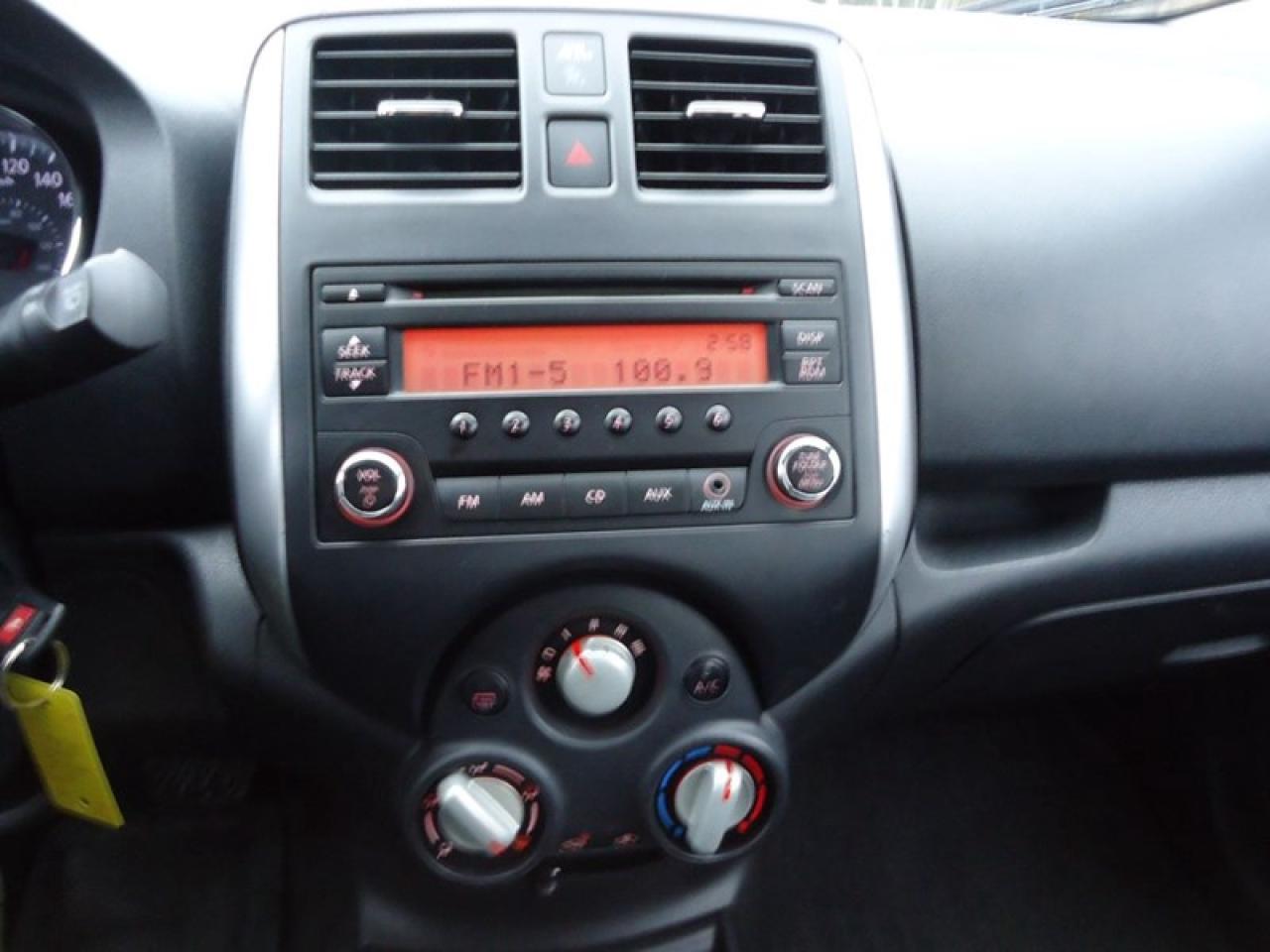 2014 Nissan Versa Note SV Photo