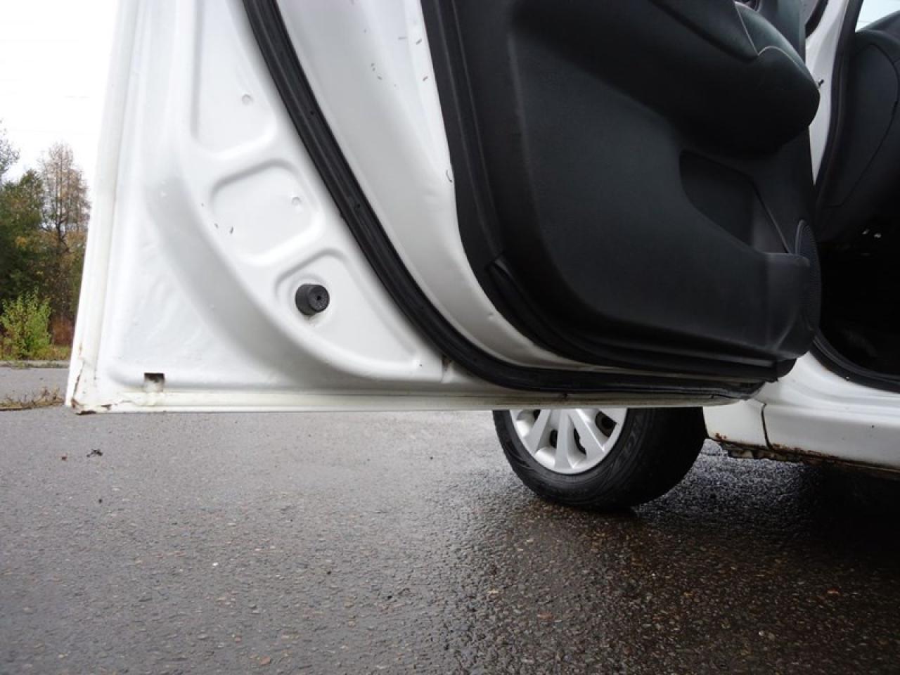 2014 Nissan Versa Note SV Photo