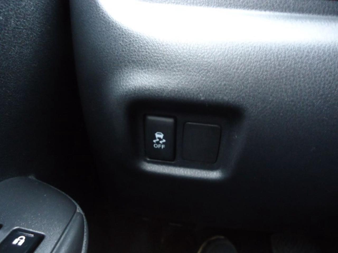 2014 Nissan Versa Note SV Photo