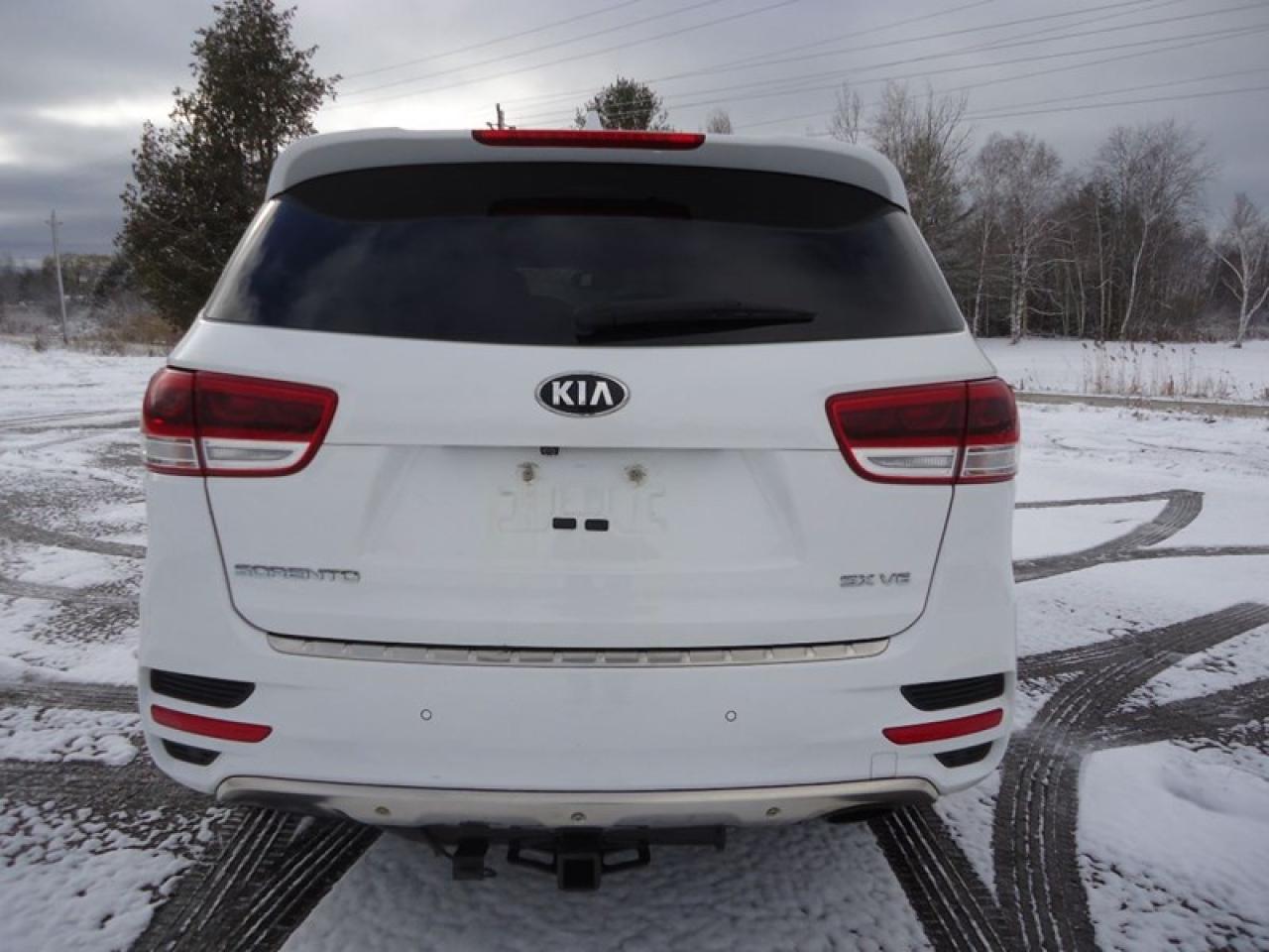 2016 Kia Sorento SX AWD Photo2