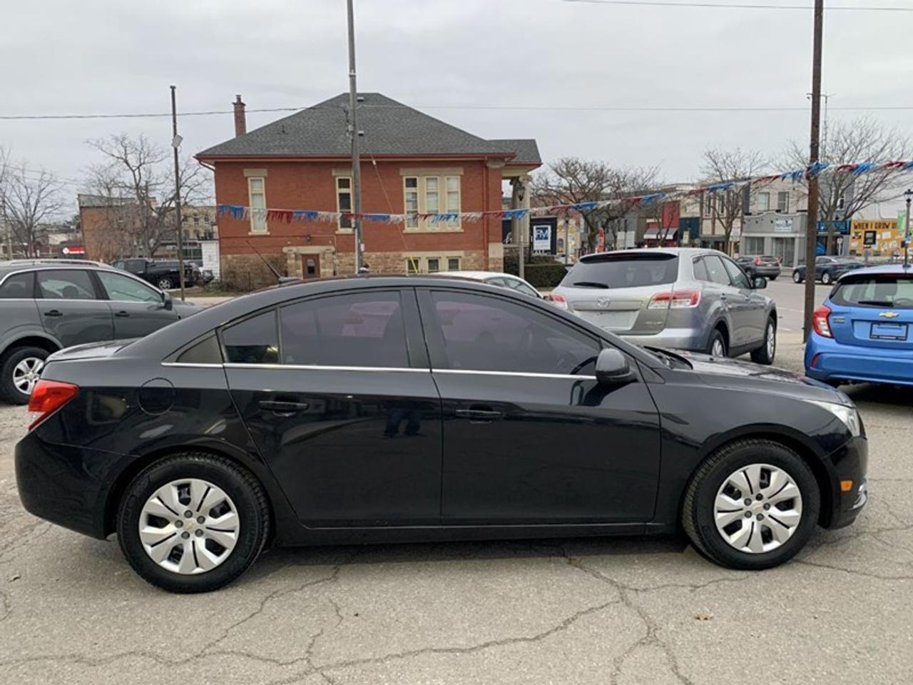 2013 Chevrolet Cruze 1LT Photo