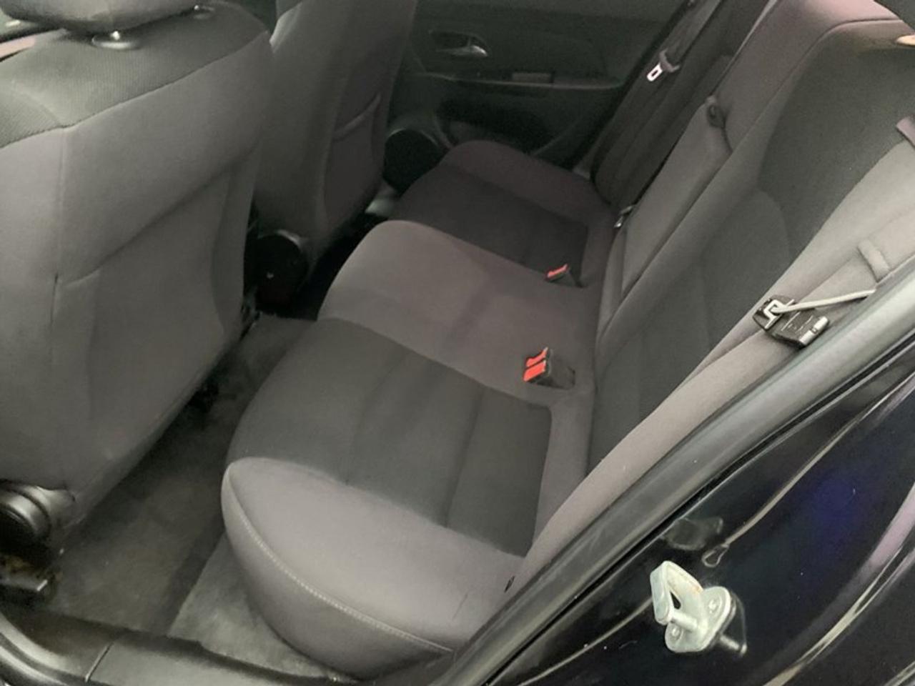 2013 Chevrolet Cruze 1LT Photo