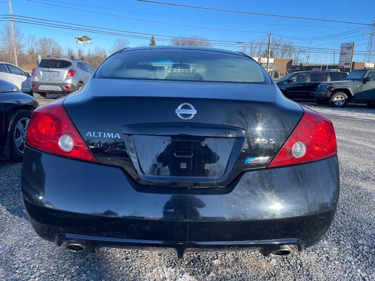 2011 Nissan Altima 2.5 S Photo2