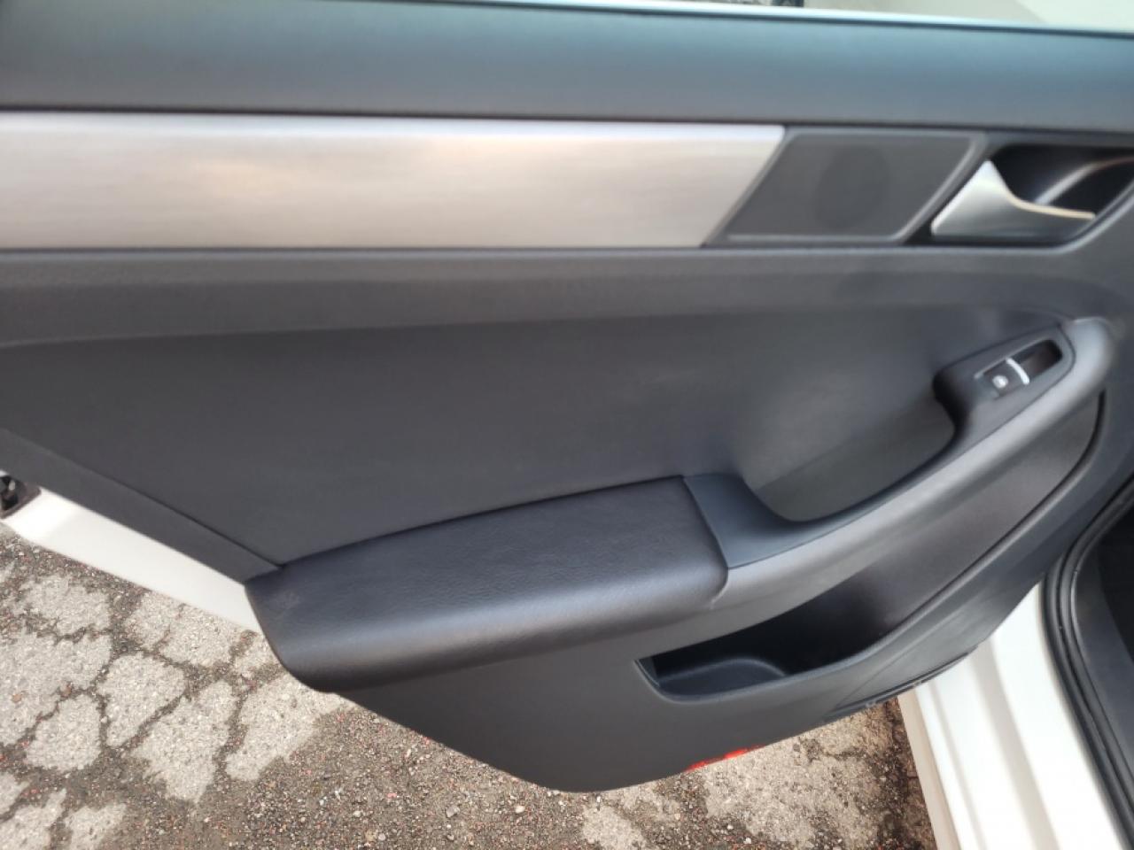 2017 Volkswagen Jetta SE Photo