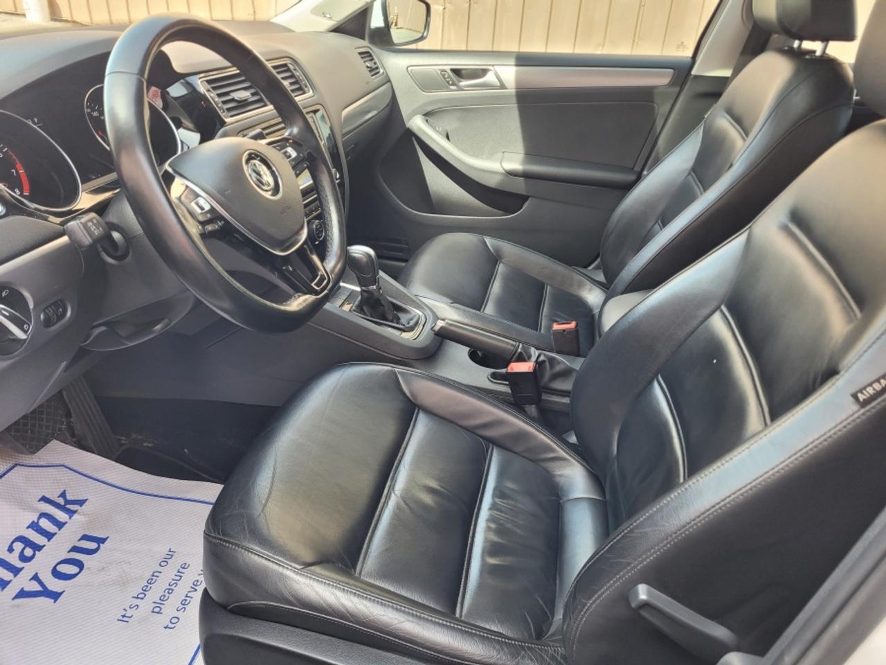 2017 Volkswagen Jetta SE Photo